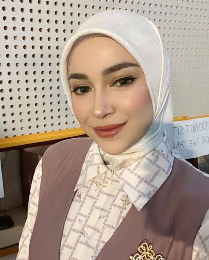 Instagram.com/@aryanifitriana24